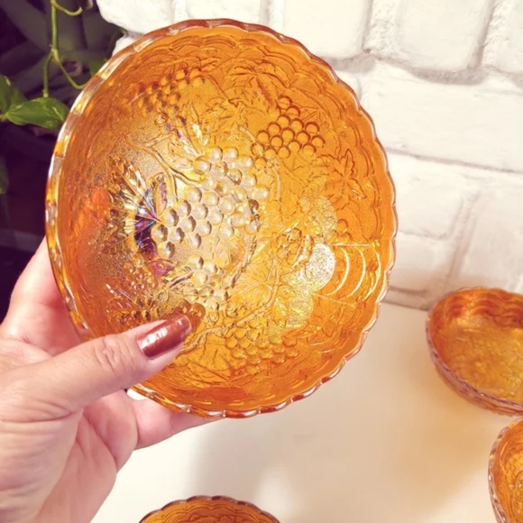 Vintage Marigold Carnival Glass Bowl Set - Picture 9 of 11